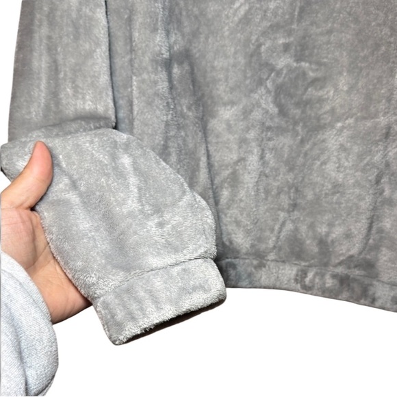 Winnie The Pooh Grey Quarter Zip Cropped Sweatshirt Size Small/Medium - Picture 5 of 10